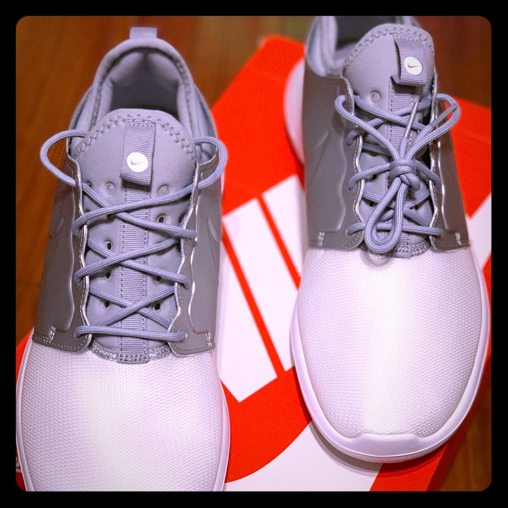 New, cool never worn Nike sneakers.